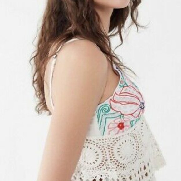 Cleobella Santiago Embroidered Crochet Top Large NWT - Picture 6 of 6